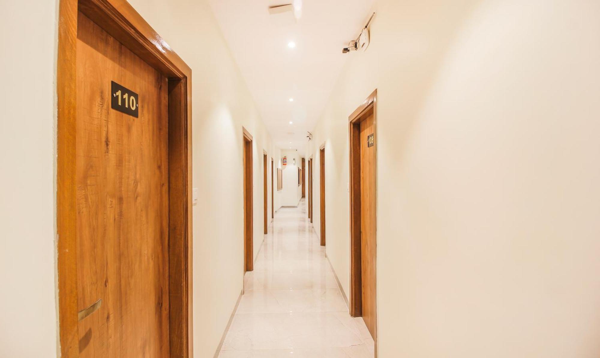 Deluxe Residency Hotel - Mumbai, Mumbai